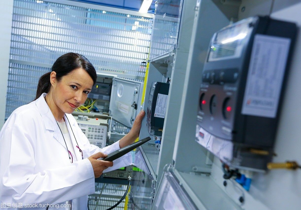 研究員。電器柜性能計(jì)數(shù)器。低壓微網(wǎng)絡(luò)。用于智能電網(wǎng)和智能電表的測(cè)試和證書(shū)服務(wù)。電力電子設(shè)備認(rèn)證。技術(shù)服務(wù)行業(yè)。tecnaliaresearch&innovationbizkaiabasquecountry,西班牙。